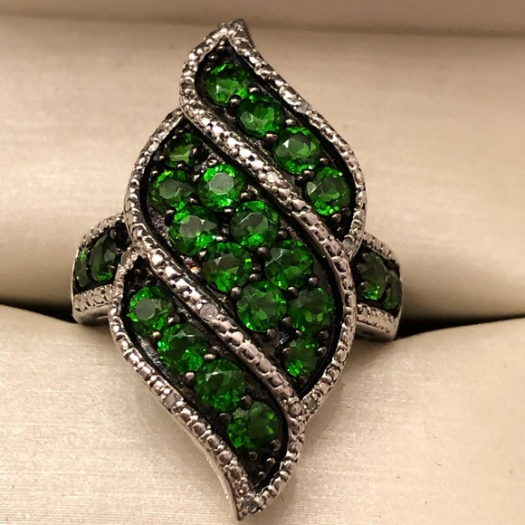 Sterling Silver Lab Created Crome Diopside Ring - Picture 3 of 8